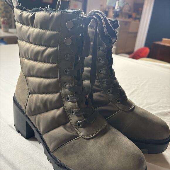 NEW DV DOLVE VITA Size 10 Olive Leather Insulated Quilted Fabric Lace Boot - Picture 4 of 8